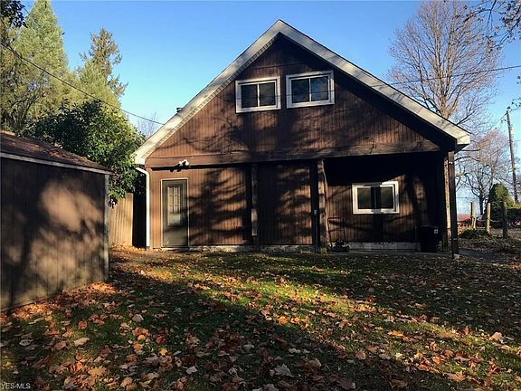 2nd image of 3968 Valley Brook Dr