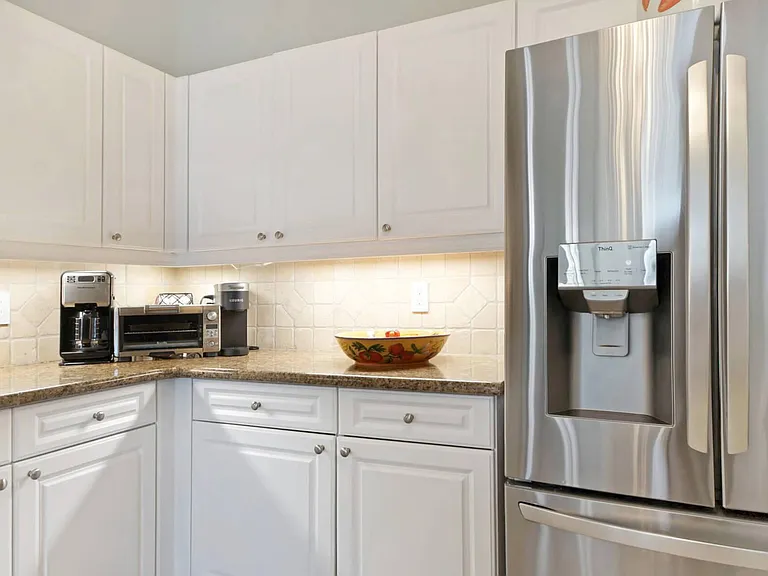 14200 Royal Harbour Ct — Photo 19