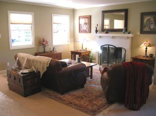 1479 Kings Ln, Palo Alto, CA 94303