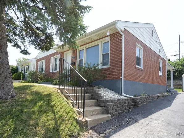 10238 Breckenridge Rd, Saint Ann, MO 63074