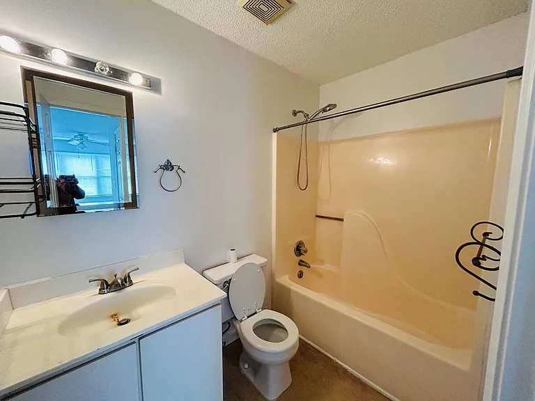 610 Pisgah Church Rd #4 — Photo 12