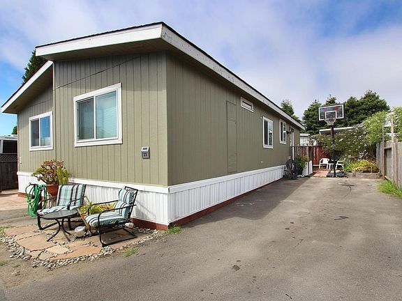 4th image of 220 Mar Vista Dr Space 23