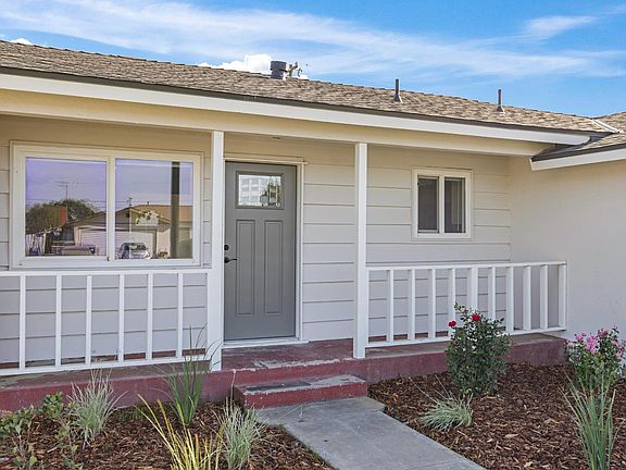 4th image of 1075 Cypress Ln