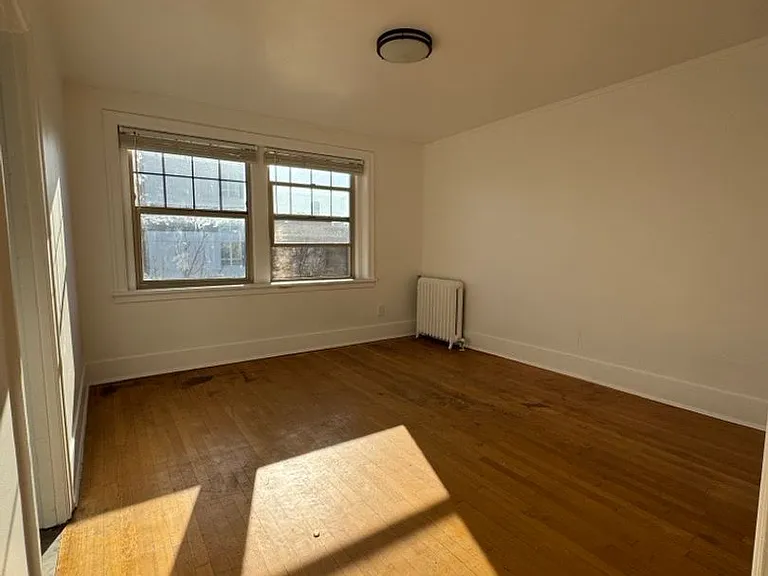 Capitol Building Apartments — Photo 6