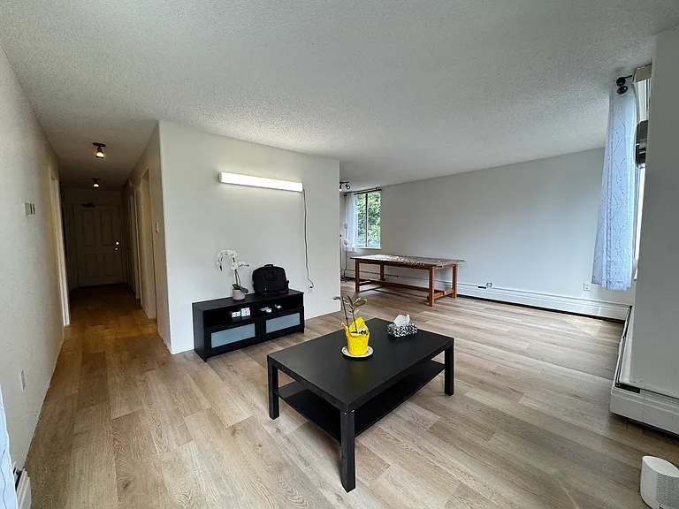 2008 Fullerton Ave #404 — Photo 16