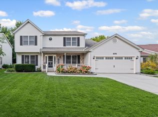 678 Canyon Ln, Elgin, IL 60123