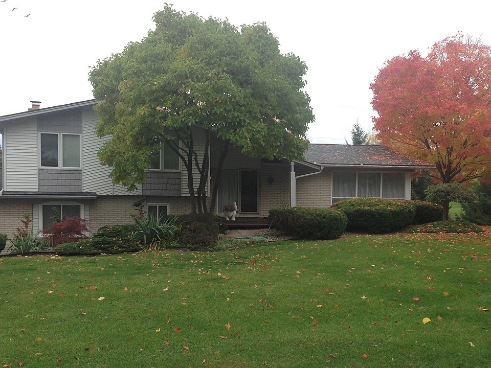 1st image of 5229 Greenbriar Dr