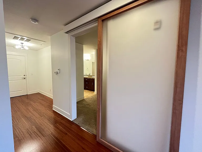 838 SE 38th Ave #302 — Photo 31