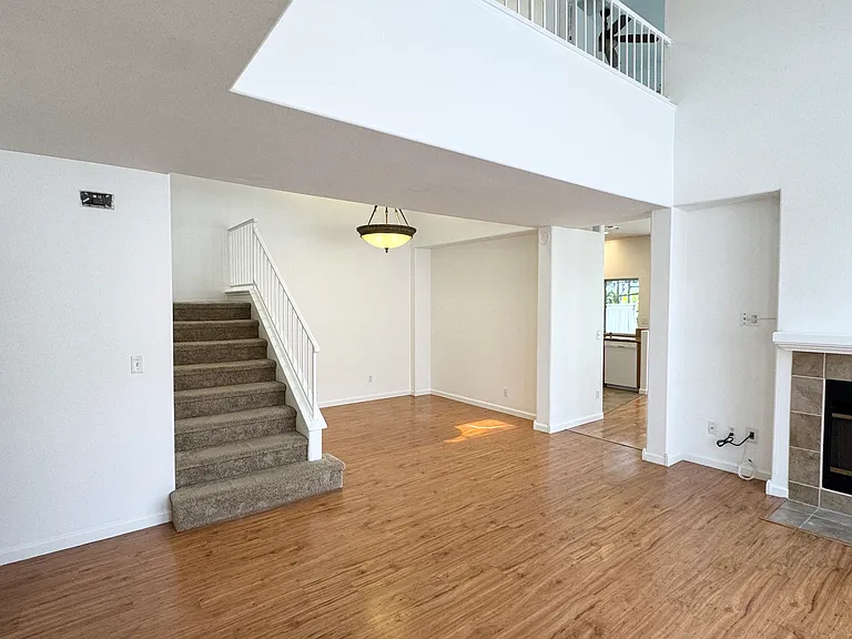 1555 Golfcrest Pl — Photo 6