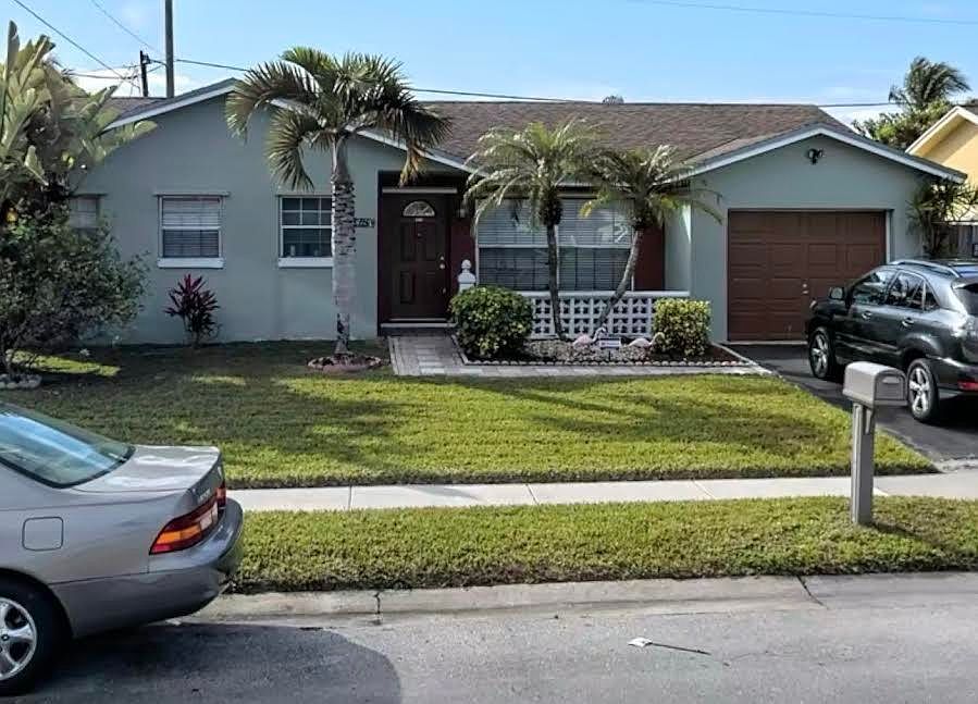 1st image of 22251 SW 61st Avenue