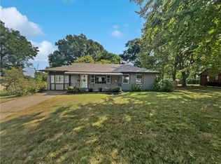 109 S Kendall Dr, Independence, MO 64056