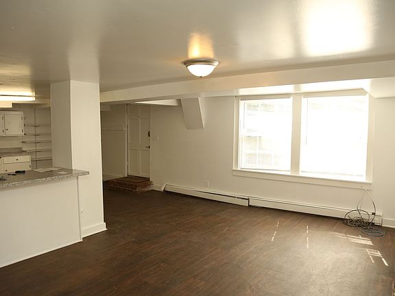 5th image of 1535 Gordon Ave #C
