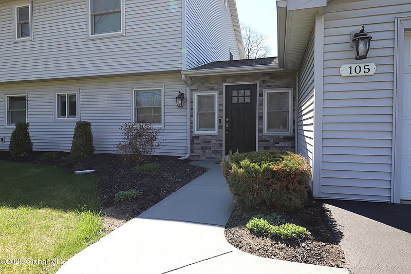 3rd image of 105 Fort Hunter Road