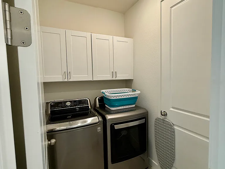 15732 W Girard Ave — Photo 33