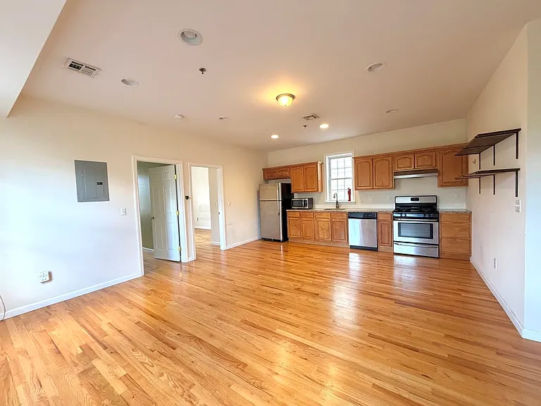 687 Avenue A #201 — Photo 2