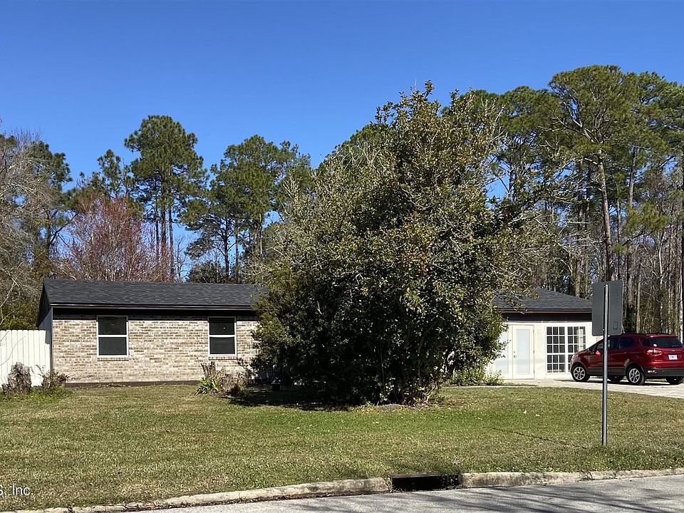 1st image of 204 Evergreen Ln