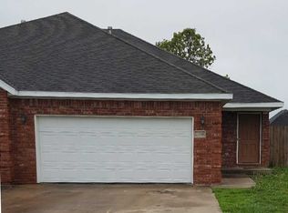 805 Hindman Dr #2, Prairie Grove, AR 72753