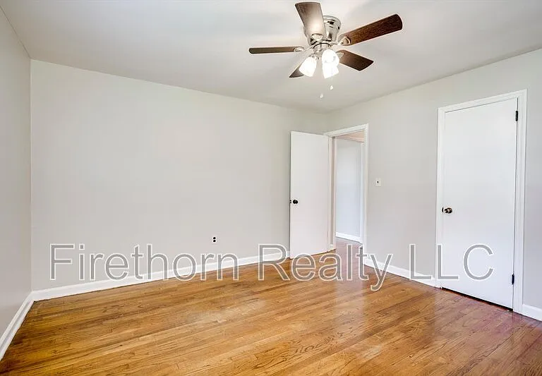 2315 Tobacco Rd — Photo 15