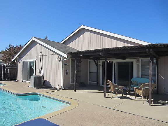 3rd image of 7641 Valley Wood Dr