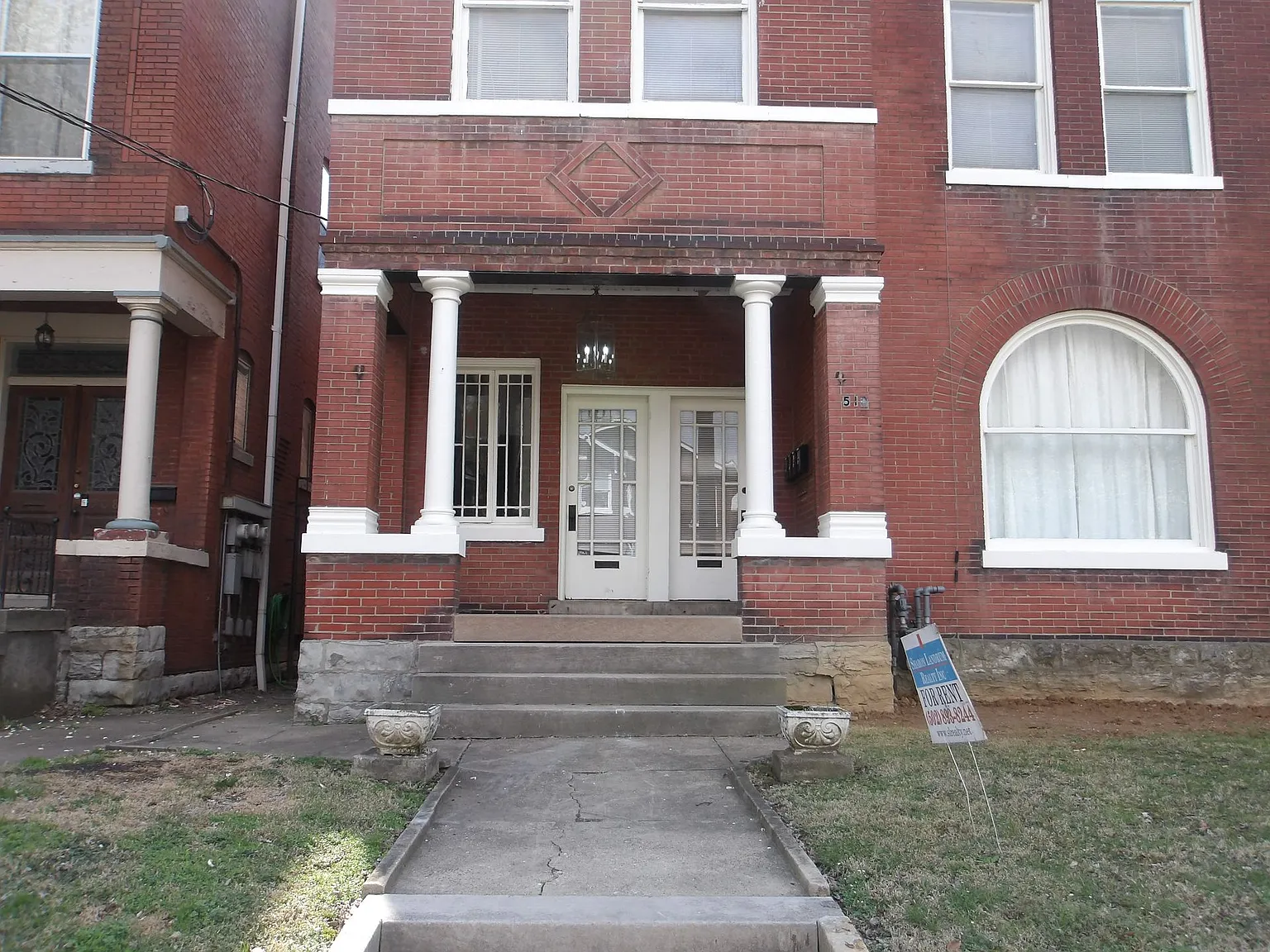 510 W. Saint Catherine — Photo 2