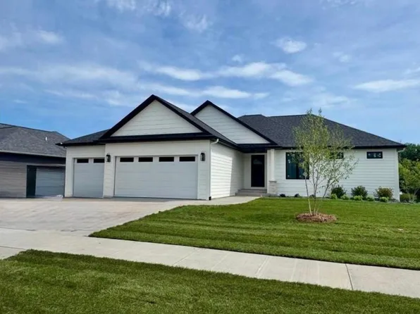 4440 Cassidy Ridge Dr NE, Rochester, MN 55906