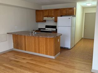 1030 Meriden Rd APT 11, Waterbury, CT 06705