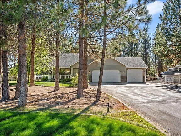 3rd image of 6305 Jenna Dr
