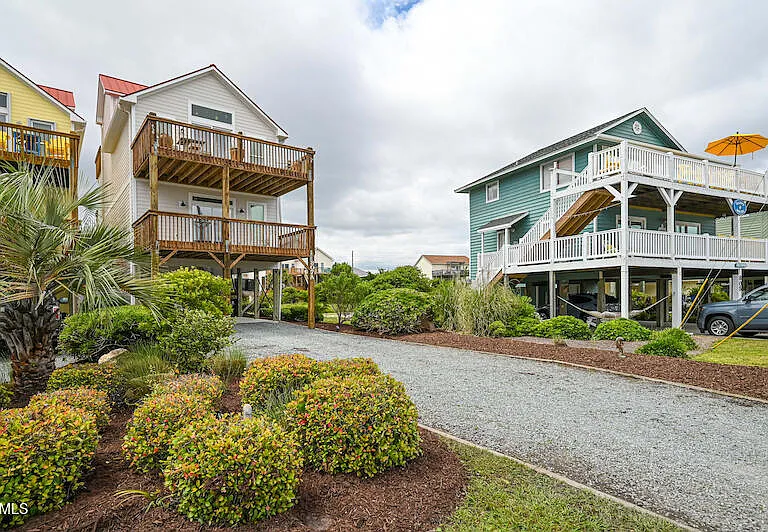 807 S Shore Dr #A — Photo 1