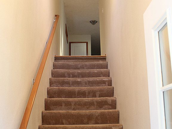 3rd image of 52 NE Sacramento St APT A