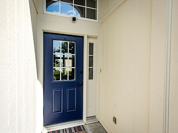 2nd image of 4275 Eastlake Dr