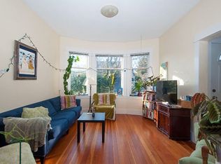 2910 Windsor St #2, Vancouver, BC V5T4A5