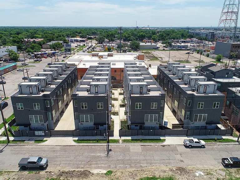 1423 N Carroll Townhomes — Photo 31