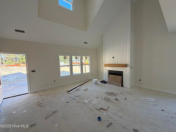 3rd image of 2177 Airport Road