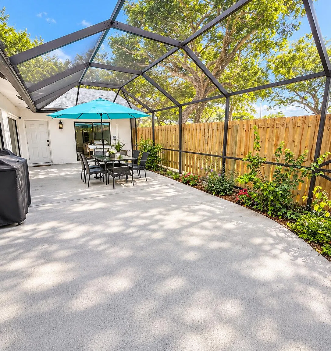 3 bed, 2.0 bath, 1332 sqft, $3,400 — Photo 3