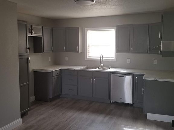 2nd image of 2609 40th St