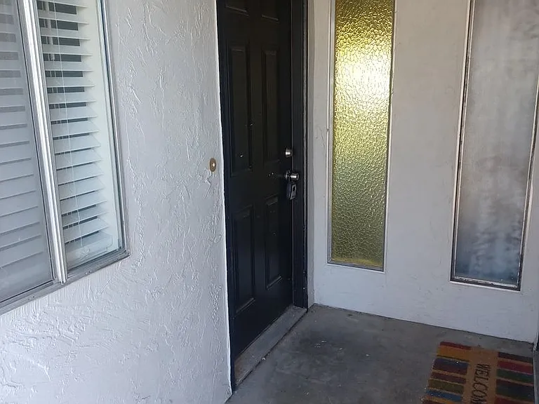 1925 Grande Cir — Photo 1