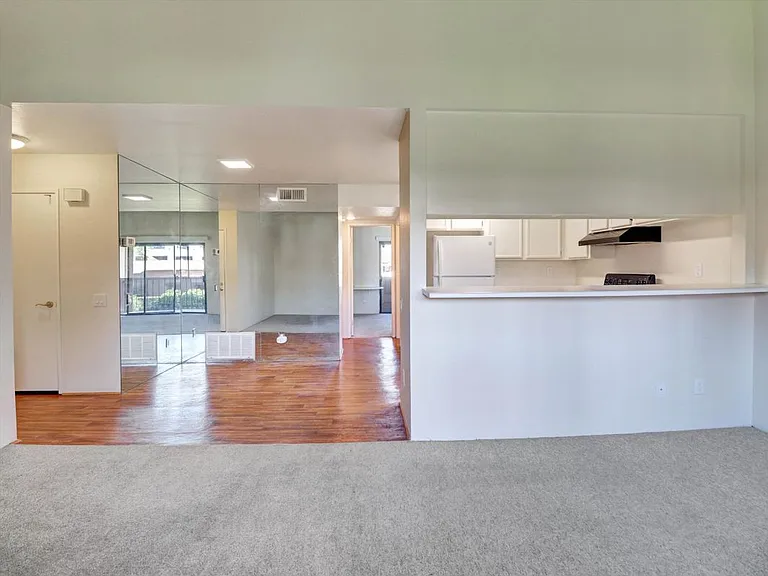 291 E Mel Ave #253 — Photo 2