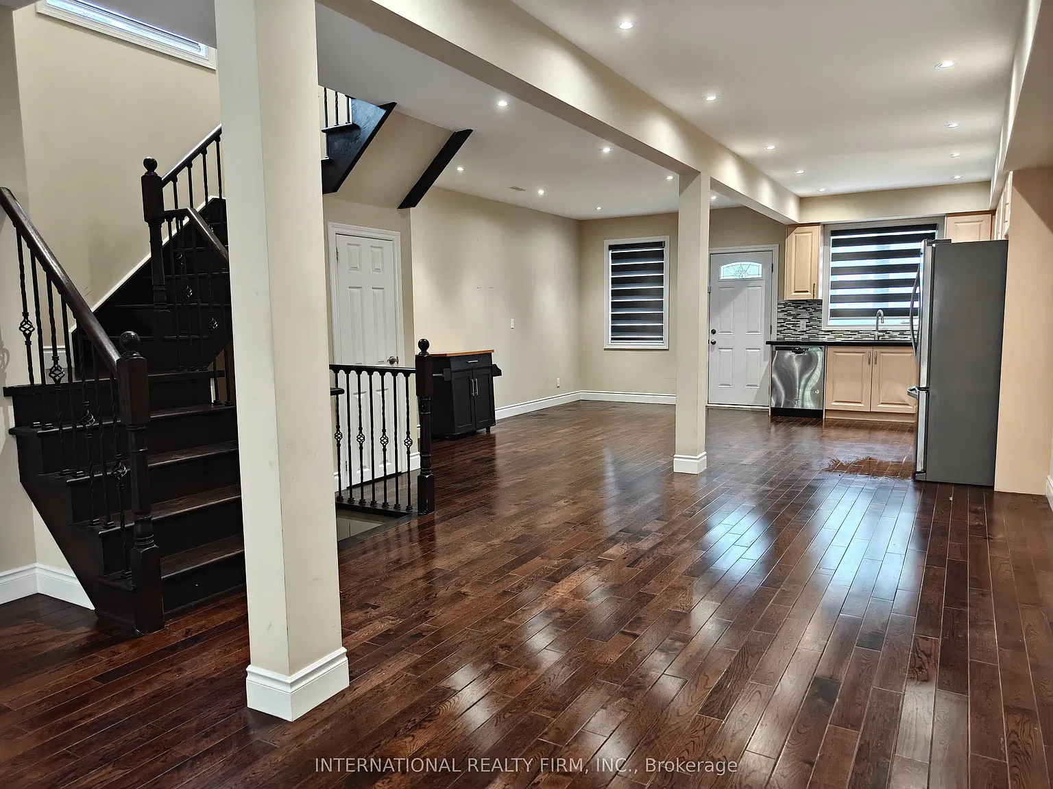 3 bed, $3,000 — Photo 4