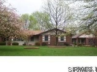 524 Coventry Rd, Troy, IL 62294