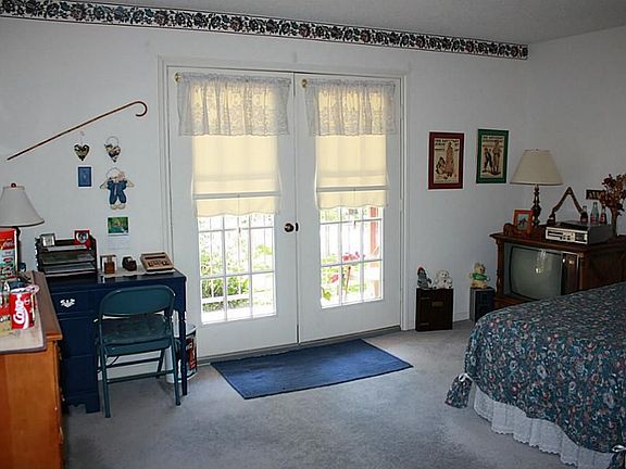 3rd image of 7891 Kendalia Dr