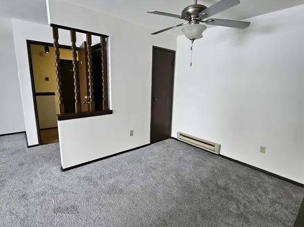 1315 Meadowcreek Dr., 1315 Meadowcreek Dr APT 202, Pewaukee, WI 53072