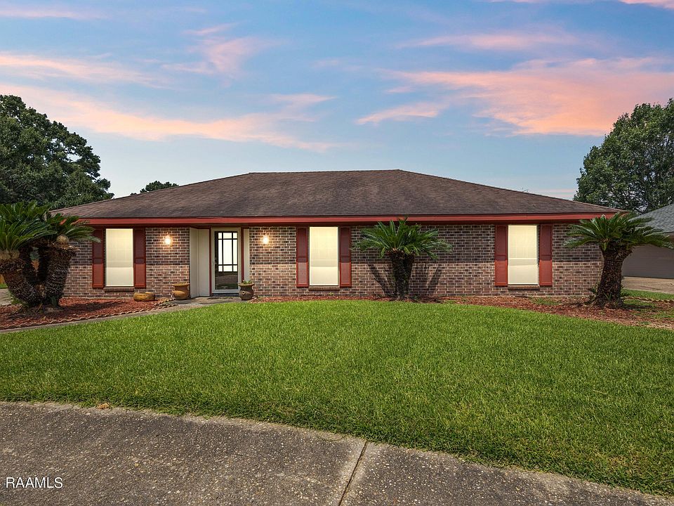 1st image of 322 S Philo Dr