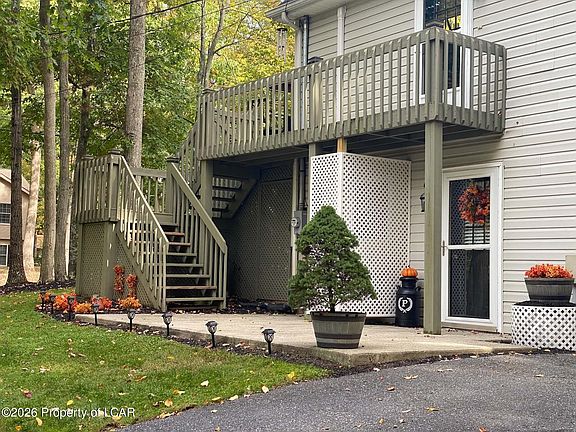 3rd image of 202 Trapper Springs Cir