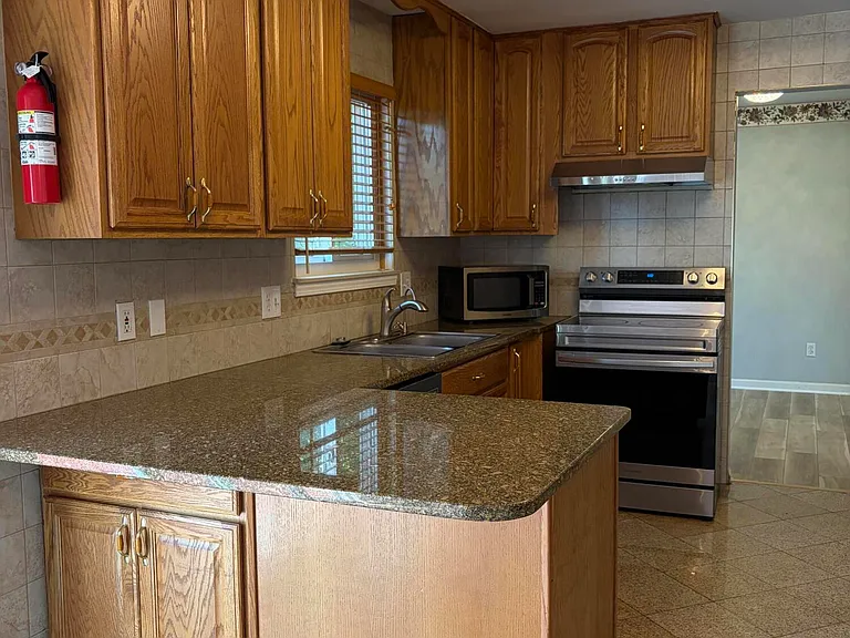 4101 Rolling Meadow Ln — Photo 9