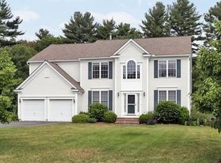 14 Washington Ln, Hopkinton, MA 01748