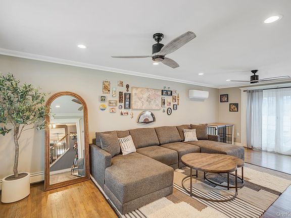 4th image of 528 Mollie Boulevard