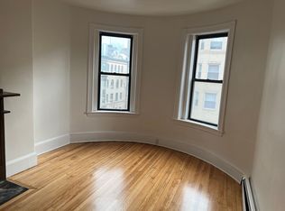 19 Hemenway St #4, Boston, MA 02115