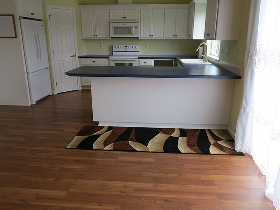 kitchen/dining