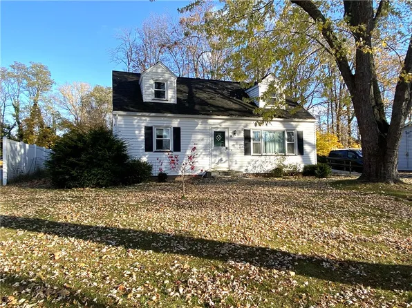 36 Idlewood Dr, Brockport, NY 14420