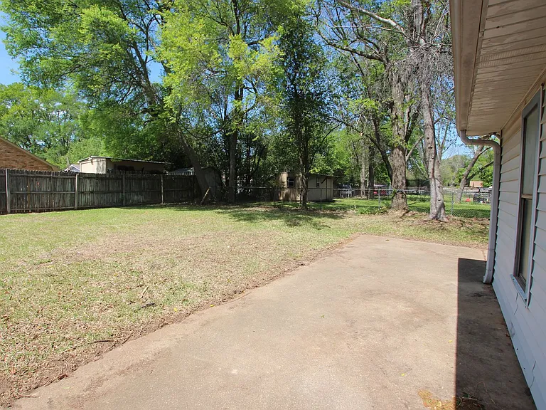 3211 S Donnybrook Ave — Photo 37